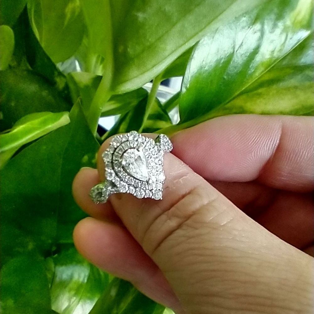 Helzberg Zac Posen Pear Halo Diamond Ring